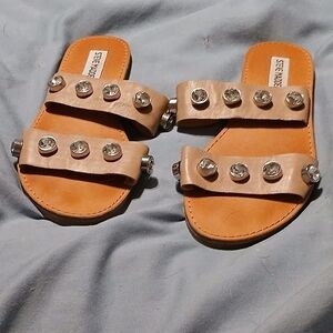 Steve Madden Ladies Jeweled Flip Flops. Size 6.5